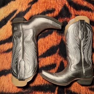 Silver Ariat Western Cowboy Boots